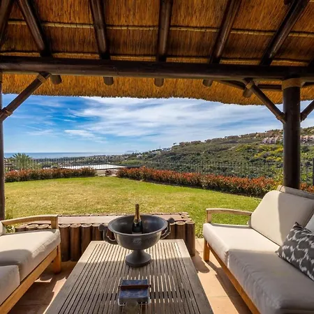 Casa De Las Rosas Villa Estepona