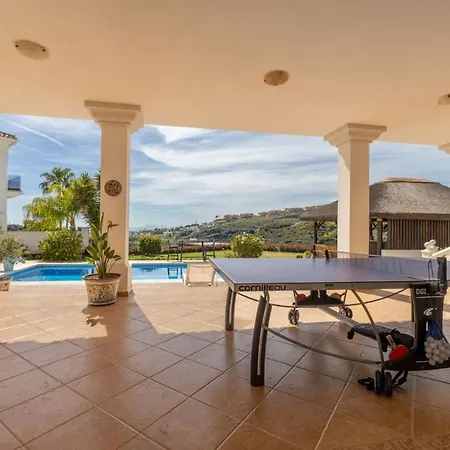 Casa De Las Rosas Villa Estepona