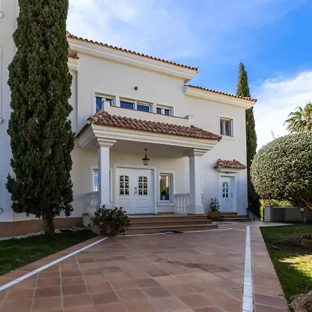 Casa De Las Rosas Villa Estepona